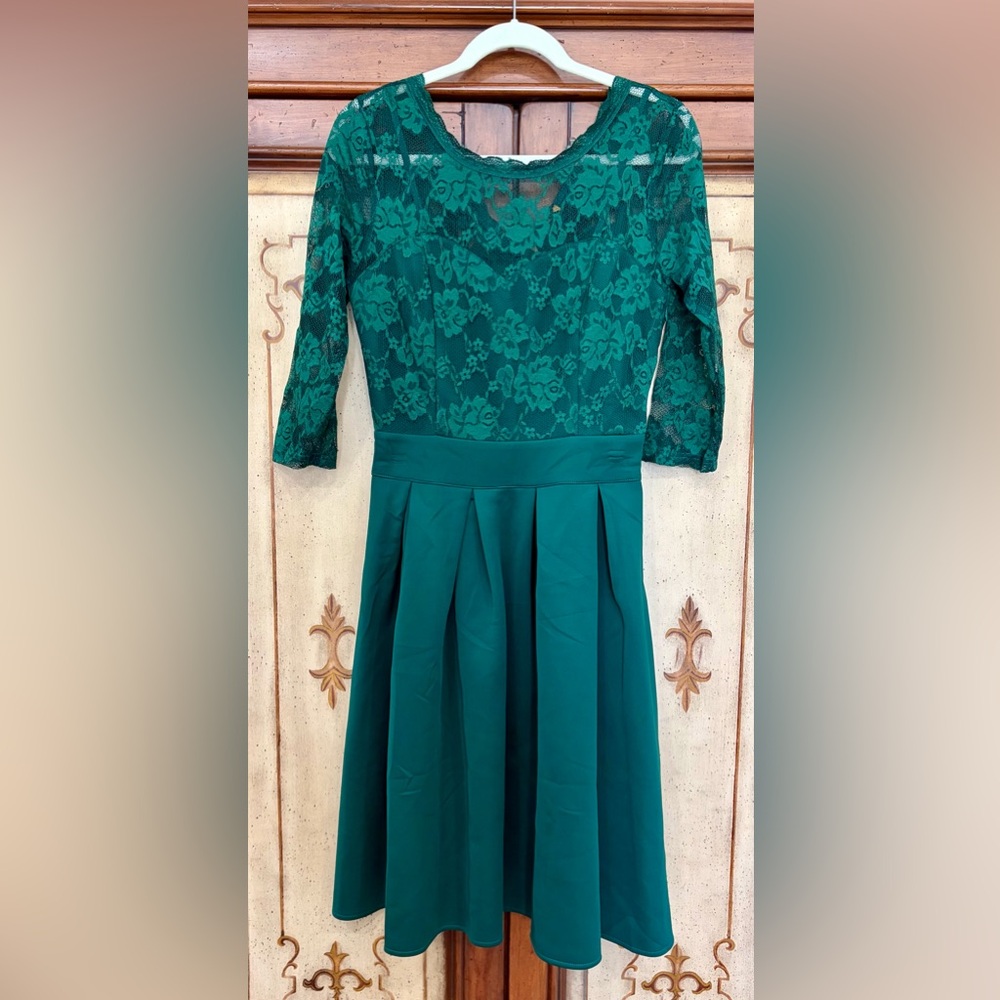 Miusol Emerald Green Lace Midi Dress